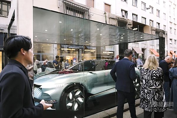 东风岚图品牌意大利隆重发布！首批车被抢购一空！