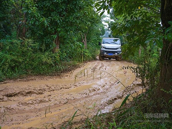 “越野越行”依维柯山海体验营活动成都站圆满结束