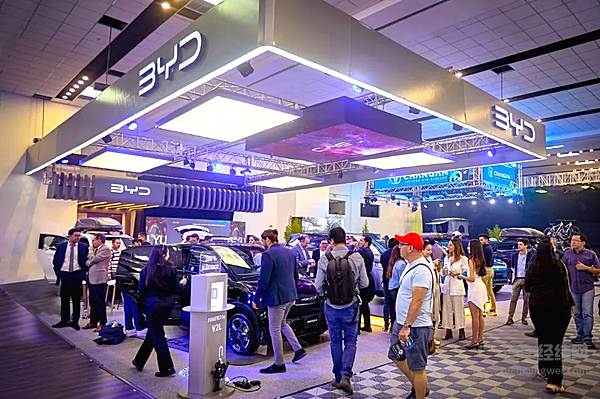 比亚迪携7款车型亮相基多车展 元UP正式上市厄瓜多尔