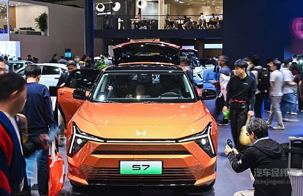 东风汽车华中车展秀 “技术肌肉” 五大自主新能源品牌领衔未来出行