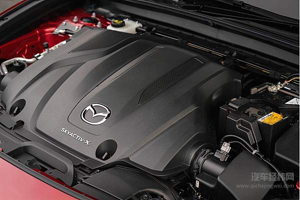 奥迪A8L新增V8车型 或许大排量的出路在这里