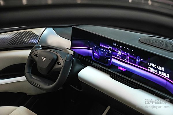 极越01对比智界R7 谁才是智驾标杆SUV？