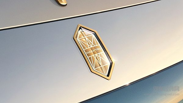 百年豪车联姻华为 国内挂尊界标海外续用玛莎拉蒂三叉戟