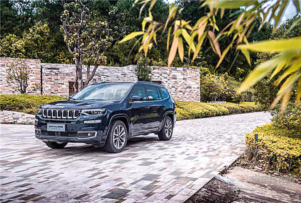 全新Jeep“大”指挥官：空出一排位置让你随意折腾！