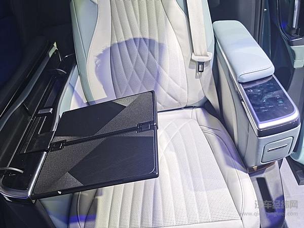 【原创】MIFA 9高端MPV量产还原概念车 上汽大通MAXUS领跑新赛道
