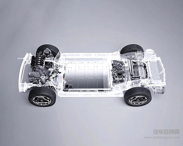 9成通勤1成越野 深蓝G318才是家庭用户的全能 SUV？