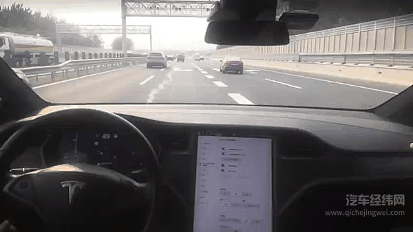 蔚来NOP、特斯拉NOA决战北京五环 新势力能否扛起自动驾驶本土化大旗