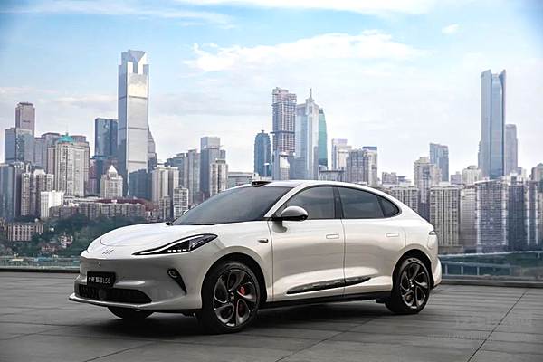 全新智己LS6将于9月26日上市/新一代MG5上市/上汽大众帕萨特380TSI家族越级上市
