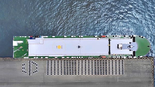零跑国际于本月从中国向欧洲发运首批零跑电动汽车