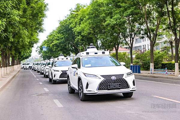 自动驾驶出租车 离实现还有多远？