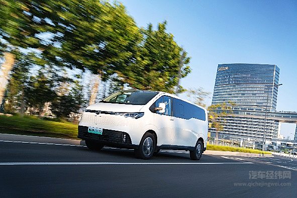 上汽大通MAXUS新途EV70