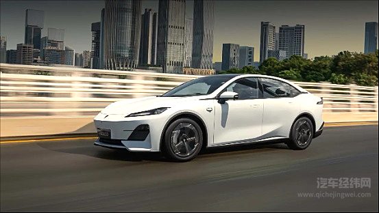 增程式家轿二选一 星海S7与深蓝SL03哪一款更有性价比？