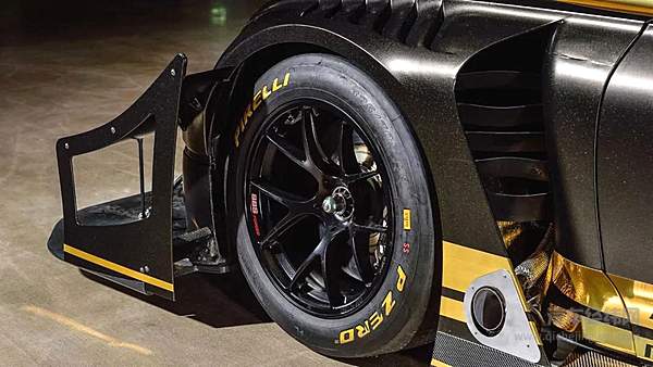 使用可再生燃料 宾利发布欧陆GT3派克峰赛车