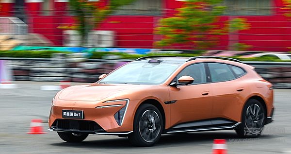启境GT7上市 能否挑战阿维塔06T？