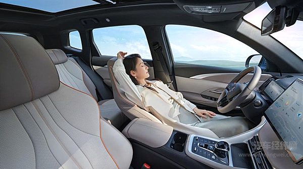 油电同价颠覆燃油 宋Pro DM-i冠军版71KM起步13.58万元起