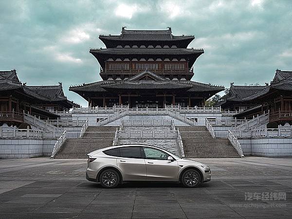 30万以内纯电SUV二选一 问界M6与特斯拉Model Y谁更有性价比？