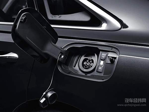 新奥迪A8L 60 TFSI、新奥迪A8L 60 TFSIe震撼上市 豪华格调的全方位进阶