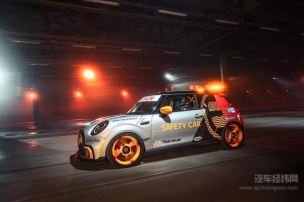 MINI Electric Pacesetter 宝马发布2021赛季电动方程式安全车