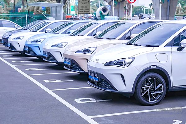 哪吒与印尼领先电动汽车出行公司正式合作 首批大订单下订