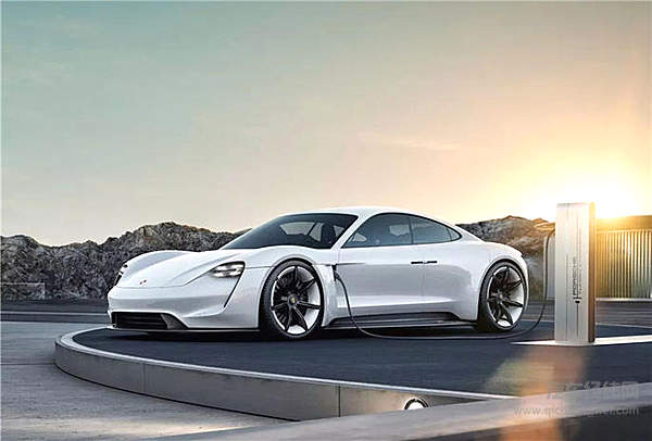 电动圈来了位“新朋友” 姓Porsche 名Taycan