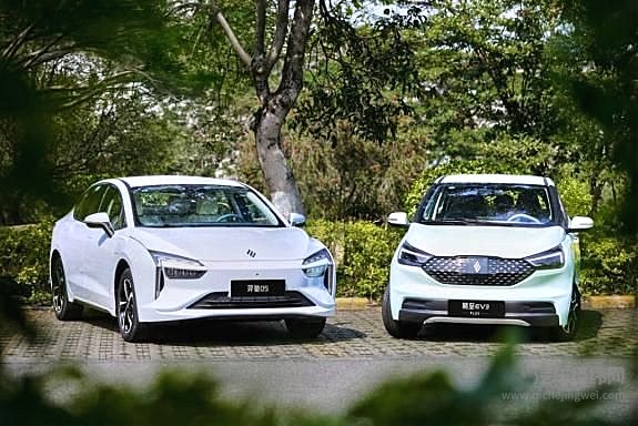 纯电双子星耀世登场 羿驰05&易至EV3 PLUS以硬核实力重塑市场标杆