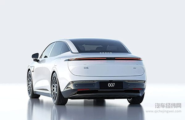 侧重家用 or 主打驾驶 小鹏P7+与极氪007呈现不同取向