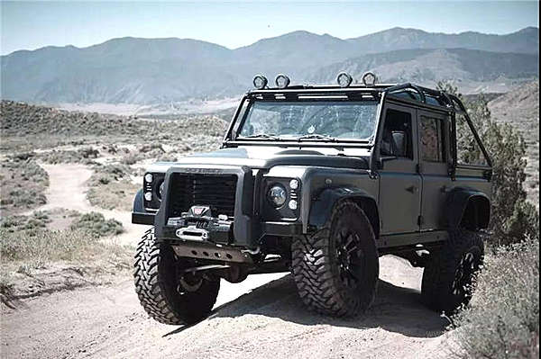 路虎Defender：越野老大爷的养成史