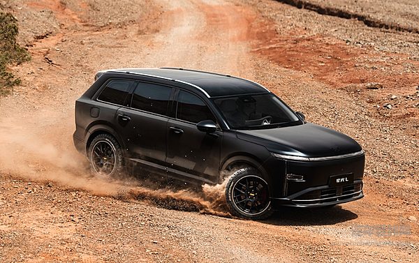10万级也有中大型SUV 东风风行星海V6与五菱星光L怎么选？
