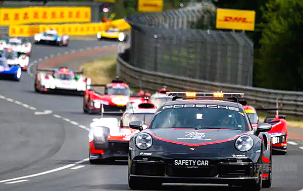 WEC世界耐力锦标赛安全车：911 Turbo