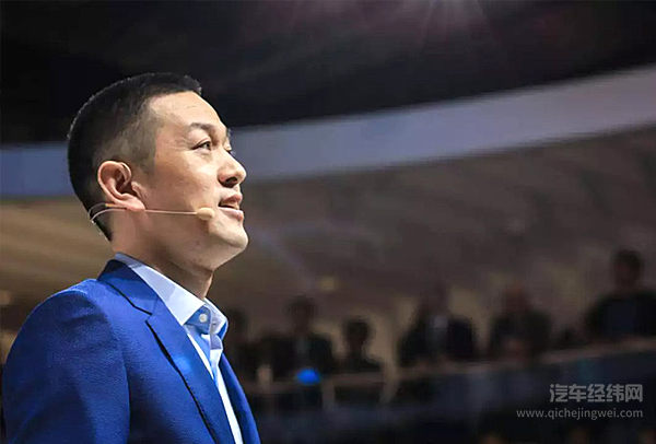 李斌来到十字路口