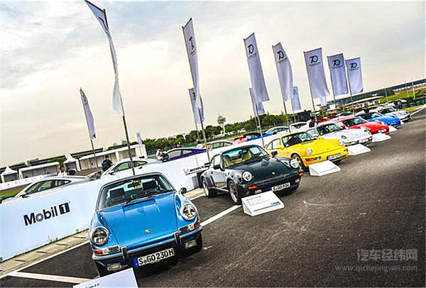 电动圈来了位“新朋友” 姓Porsche 名Taycan