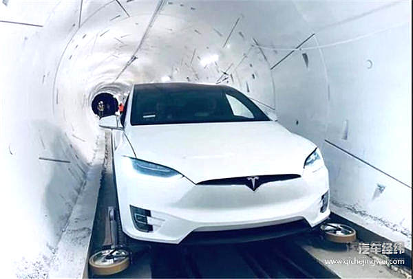 “马斯克隧道”正式通车，一个实习生和兼职员工完成的大项目~速度直逼高铁！