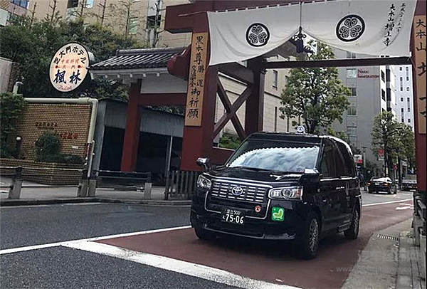 日本想换掉用了30年的出租车，为什么这么难？