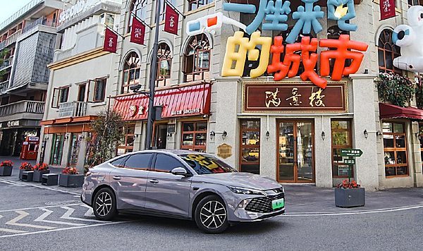 10万元预算 零跑B01与比亚迪秦L谁更适合家庭用户？