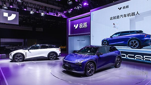 极越01对比智界R7 谁才是智驾标杆SUV？