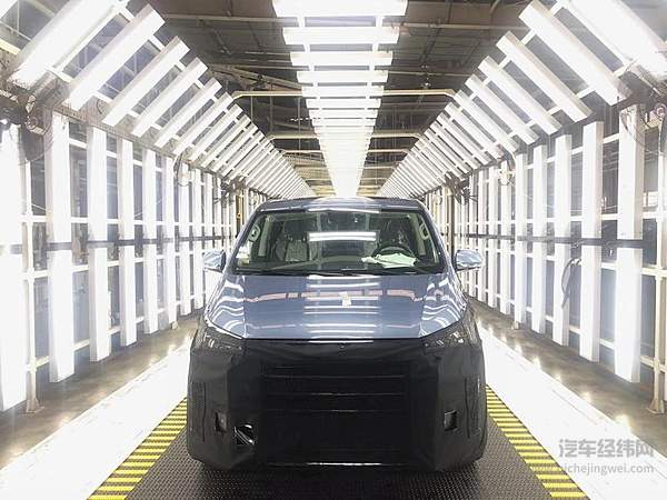 上汽大通MAXUS EUNIQ 7 MCB阶段首台车正式下线
