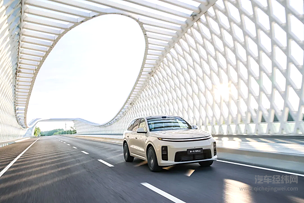 新一代理想L6拒绝套路 24.98万一口价把全能家用SUV拉到新高度
