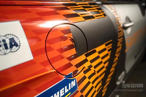 MINI Electric Pacesetter 宝马发布2021赛季电动方程式安全车