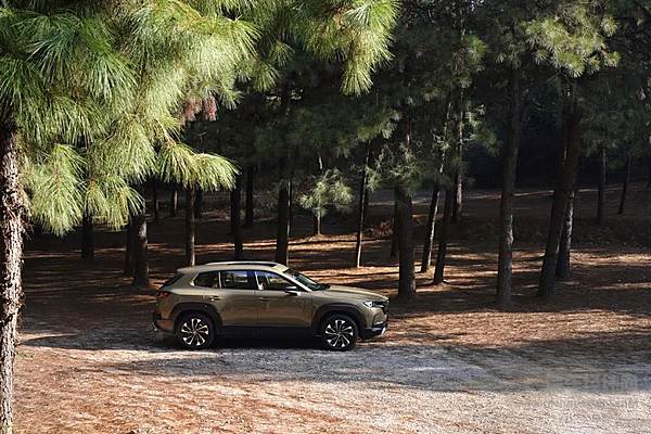 MAZDA CX-50循迹自然的触动
