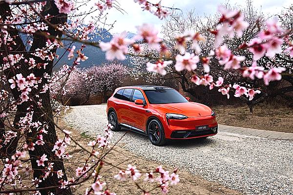30万以内纯电SUV二选一 问界M6与特斯拉Model Y谁更有性价比？