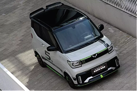 五菱宏光MINI EV保值率登顶 “神车”的大名是怎么得到的？