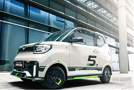 五菱宏光MINI EV保值率登顶 “神车”的大名是怎么得到的？