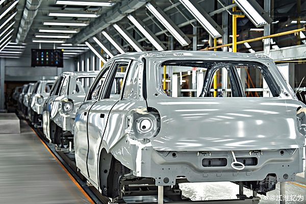 钇为3冠军版上市 用配置换续航的策略能否成功？