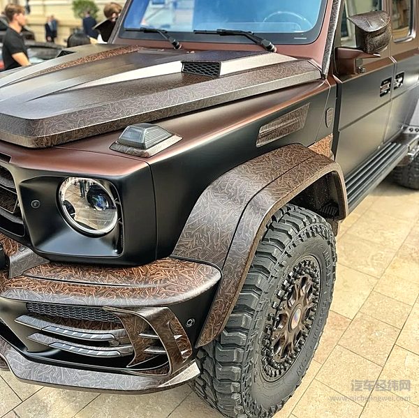 MANSORY全新终极越野车“Gronos 6x6