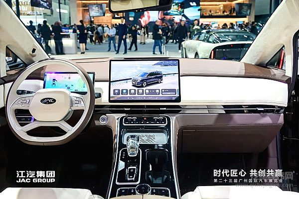 20万级中大型SUV二选一 极狐问道V9与江淮瑞风RF8谁更有性价比？
