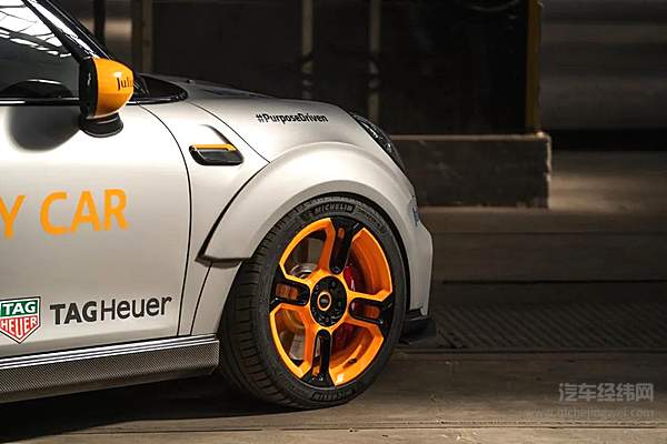 MINI Electric Pacesetter 宝马发布2021赛季电动方程式安全车