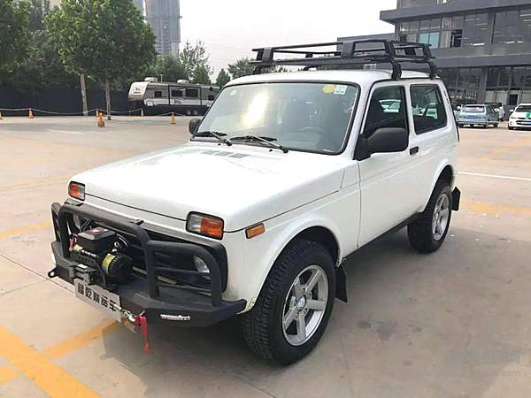 拉达越野车