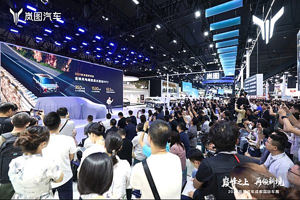 交付量八连涨 +即将赴港上市双破局：岚图汽车发力新能源下半场