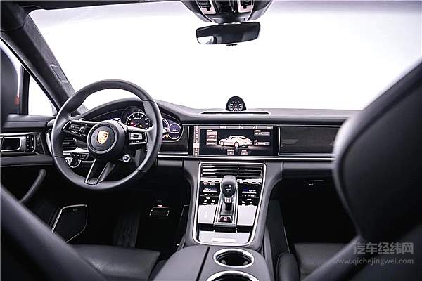 诠释保时捷的经典与未来 911 Targa 4S 经典重现特别版亮相