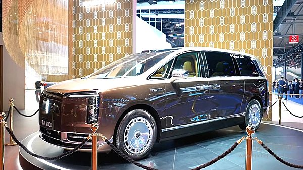 尊界V800首秀2026成都车展 华为赋能改写百万级MPV市场格局
